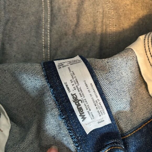 Wrangler Blue Relaxed Fit Jeans with Classic Indigo Style 40x30 vintage 90s - Picture 5 of 5